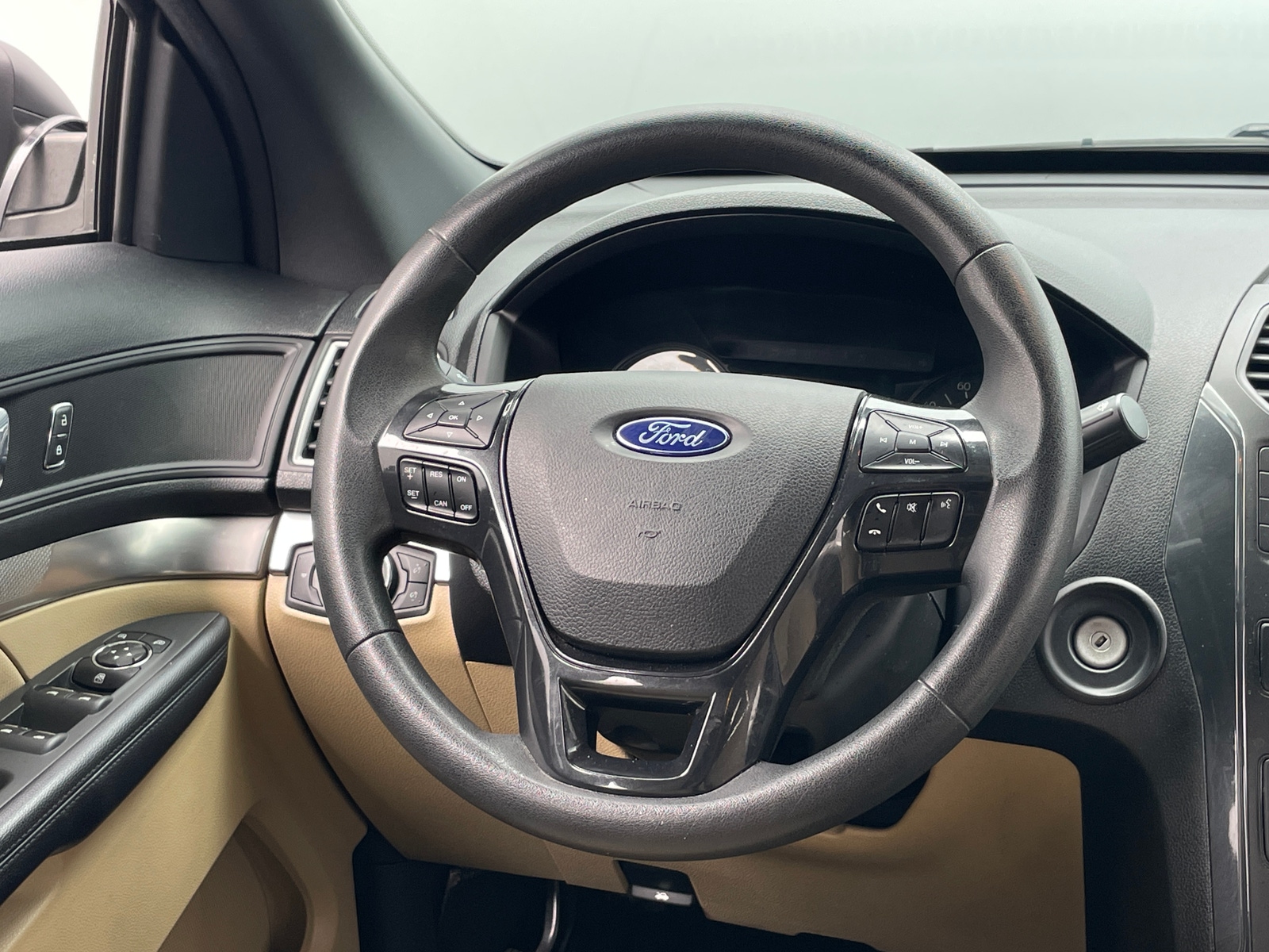 Thumbnail: 2017 Ford Explorer - 5