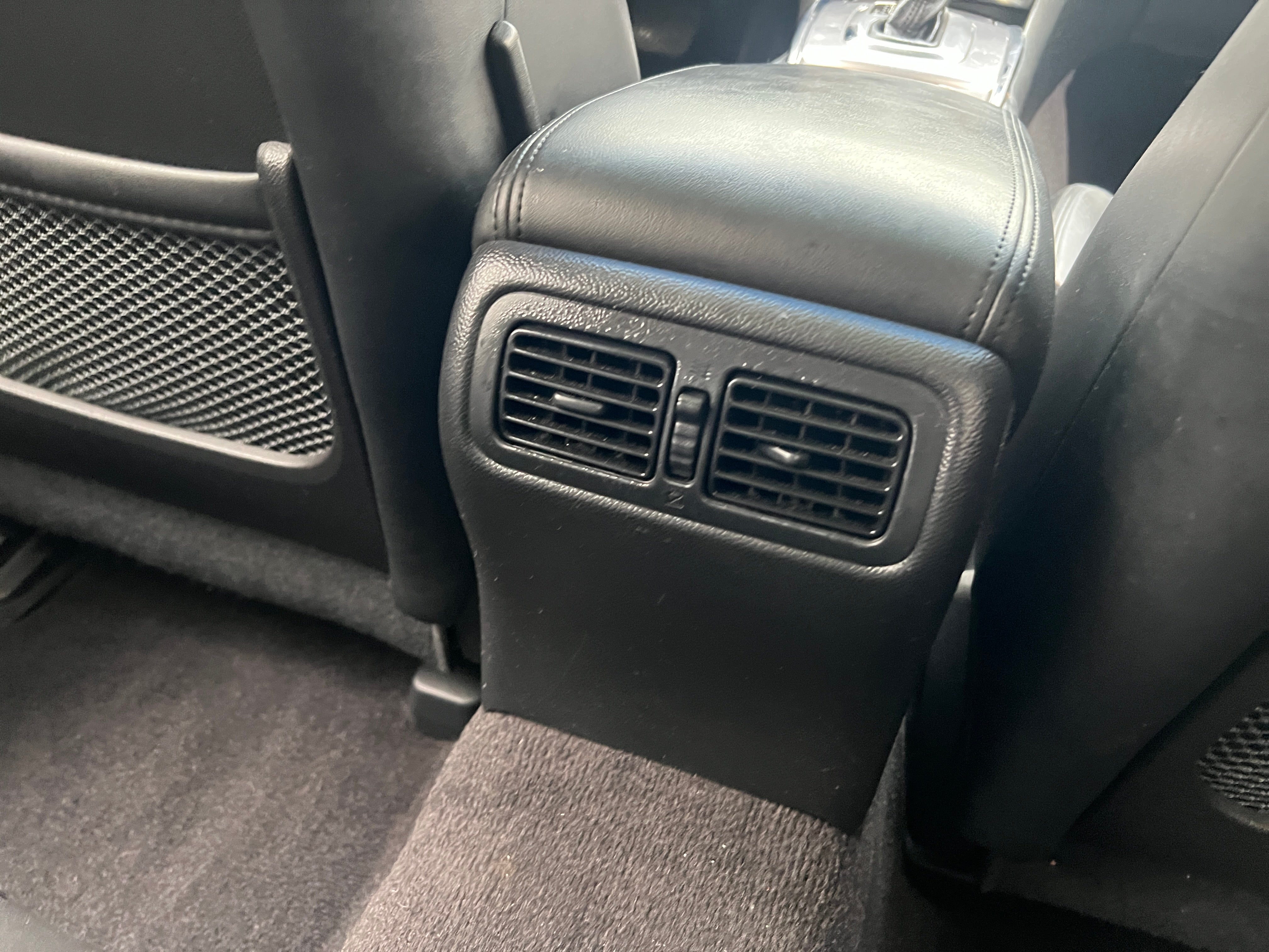 2015 INFINITI Q40