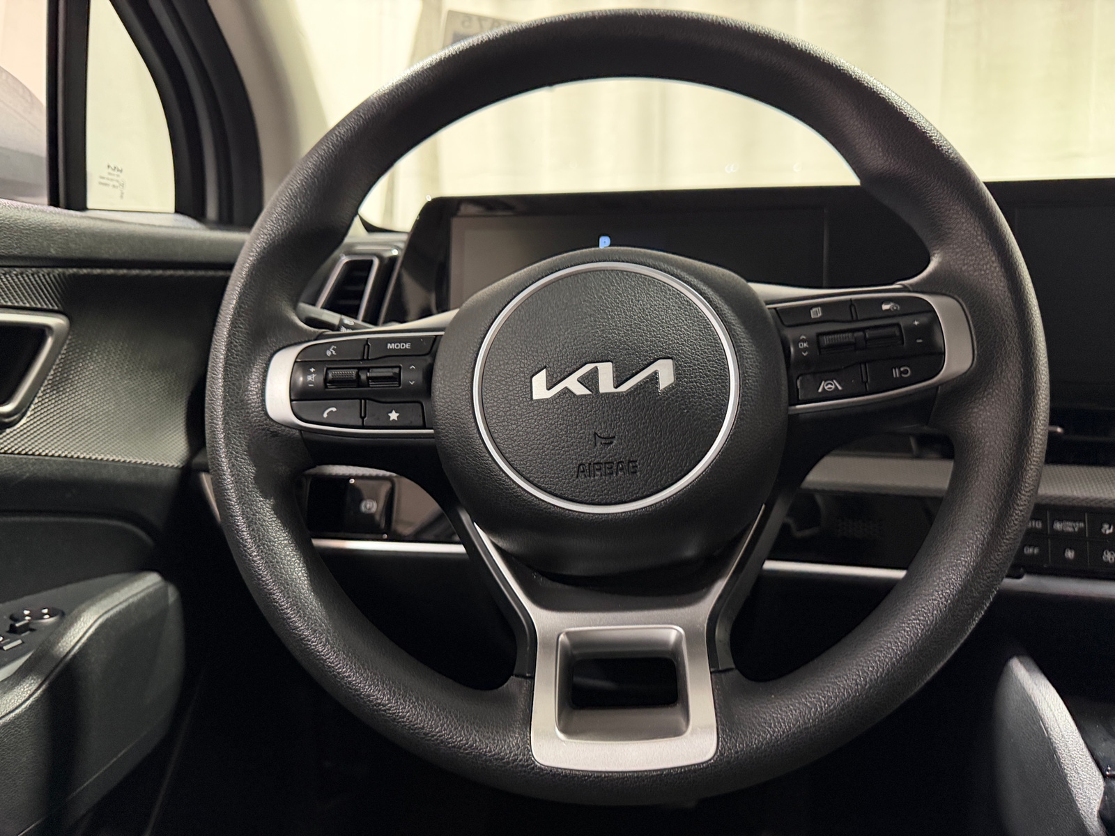 Thumbnail: 2025 Kia Sportage - 5