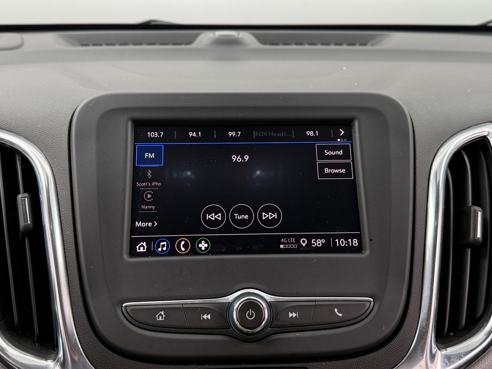 Thumbnail: 2023 Chevrolet Equinox - 4