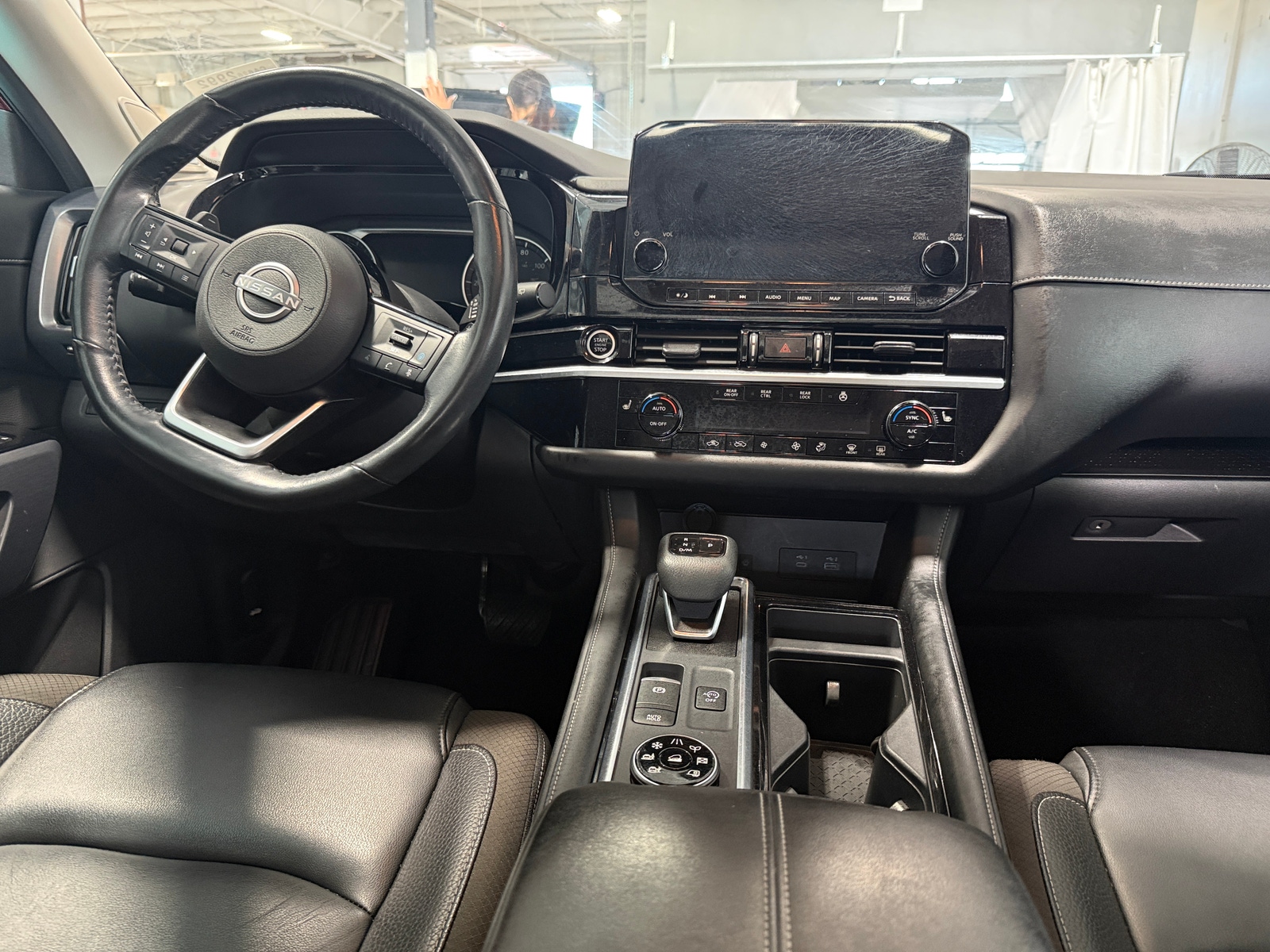 Thumbnail: 2023 Nissan Pathfinder - 2