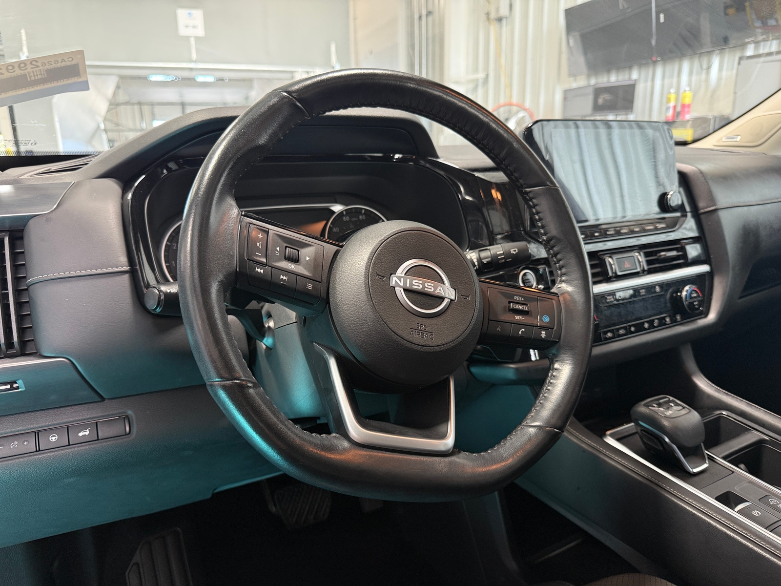 Thumbnail: 2023 Nissan Pathfinder - 4
