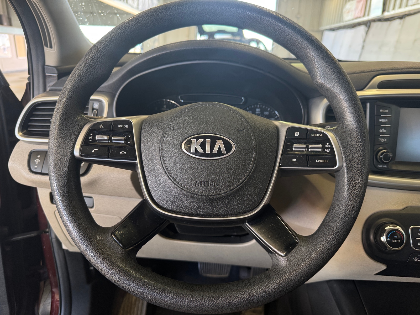 Thumbnail: 2019 Kia Sorento - 5