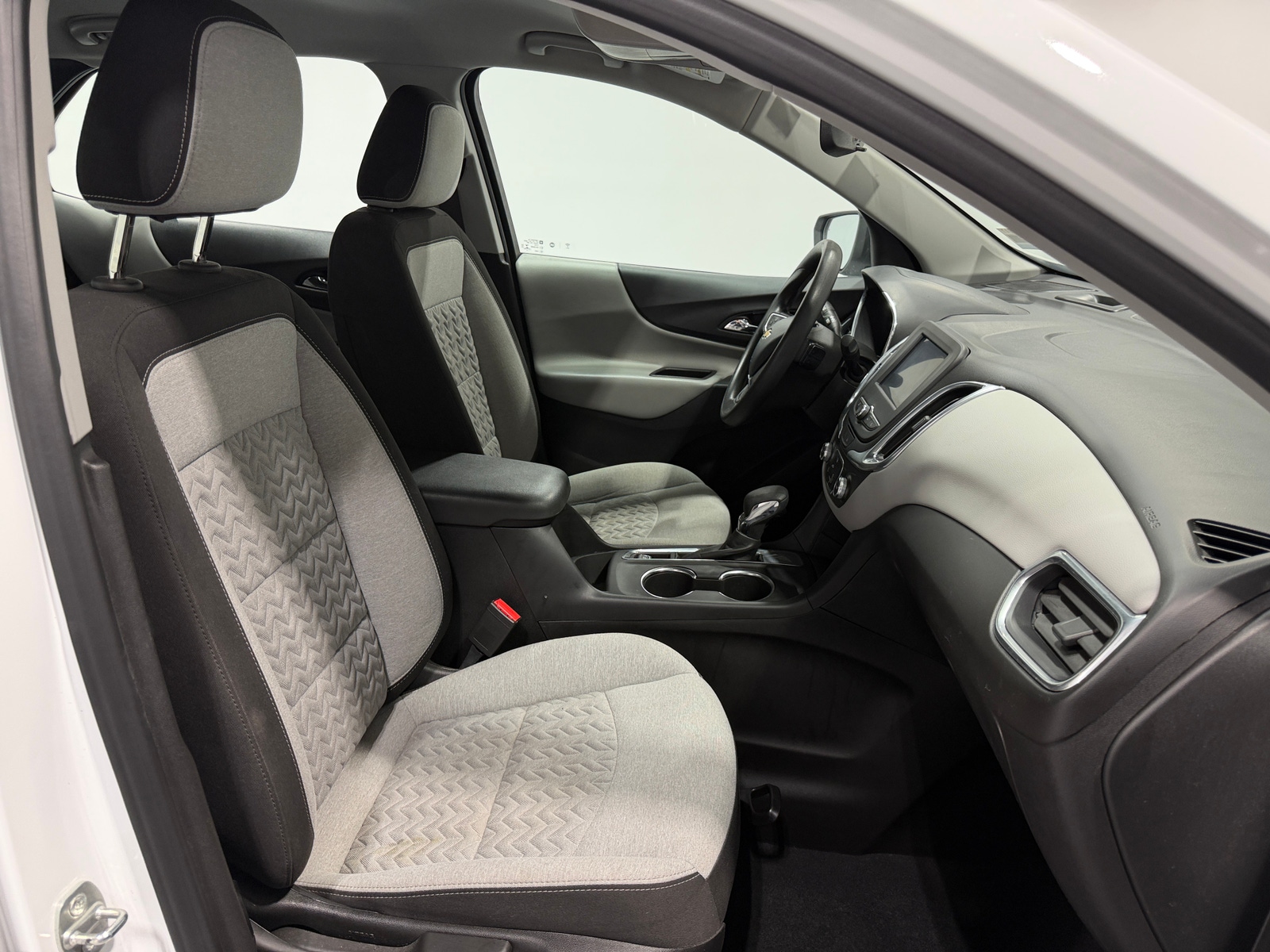 Thumbnail: 2022 Chevrolet Equinox - 2