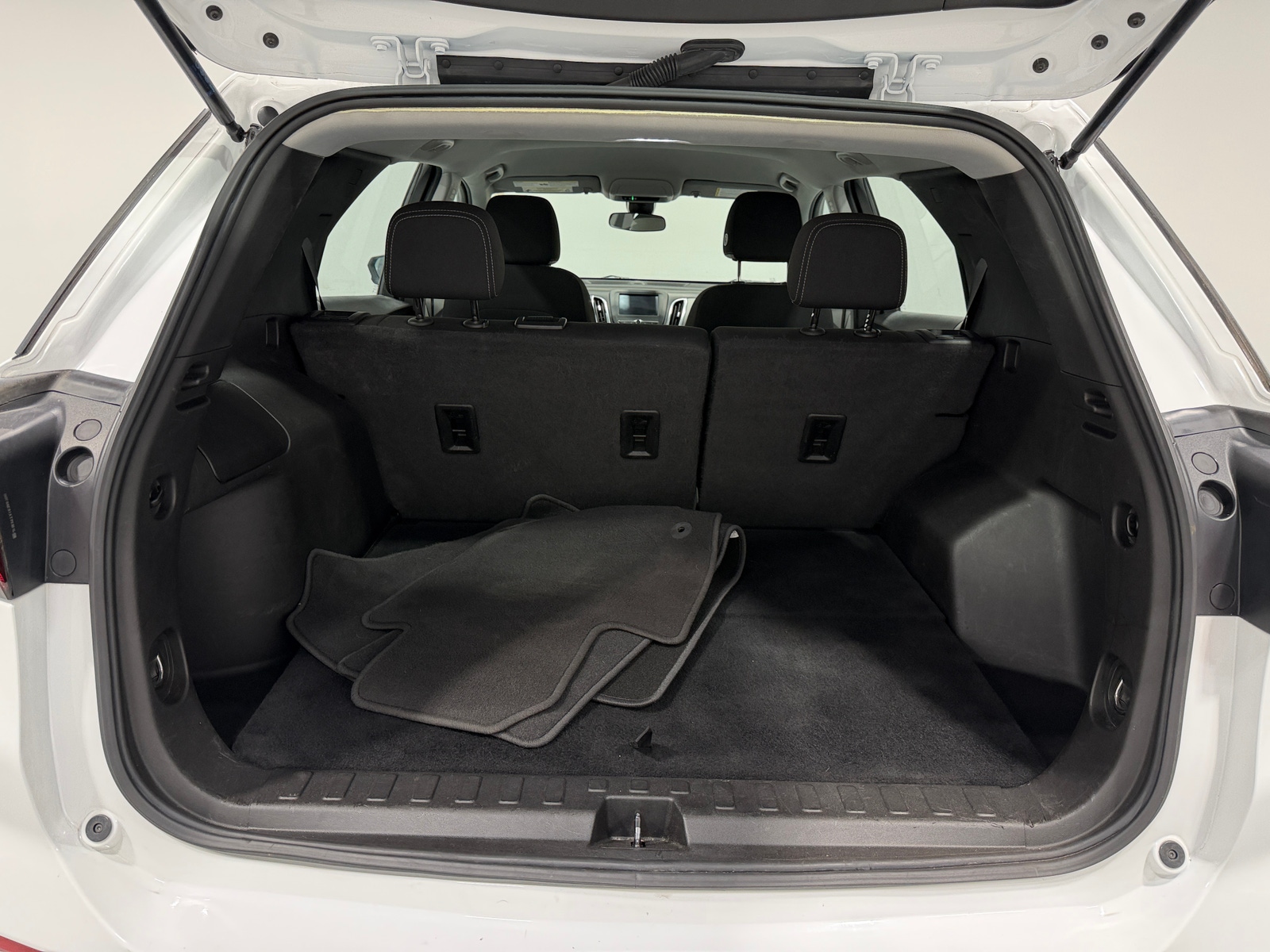 Thumbnail: 2022 Chevrolet Equinox - 7