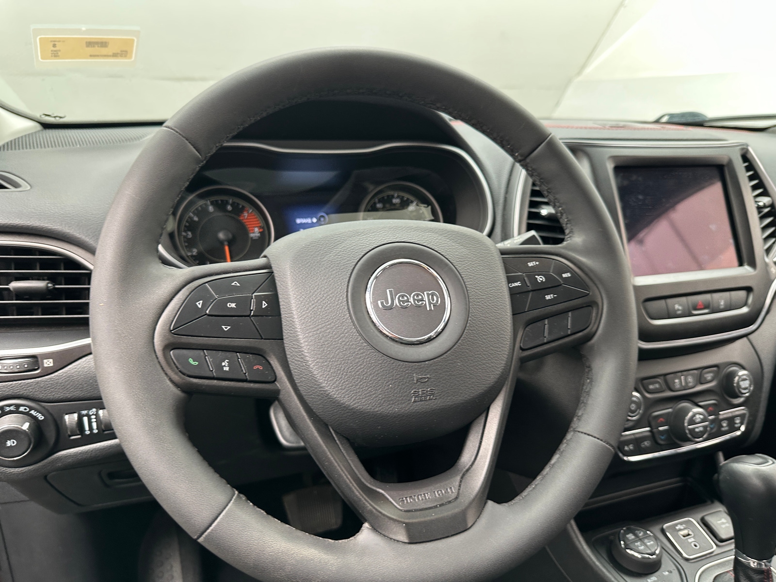 Thumbnail: 2021 Jeep Cherokee - 5