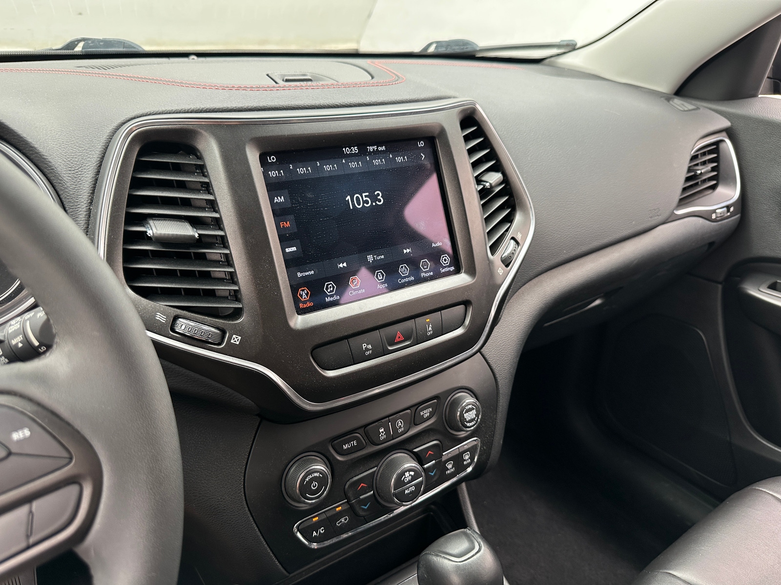 Thumbnail: 2021 Jeep Cherokee - 4