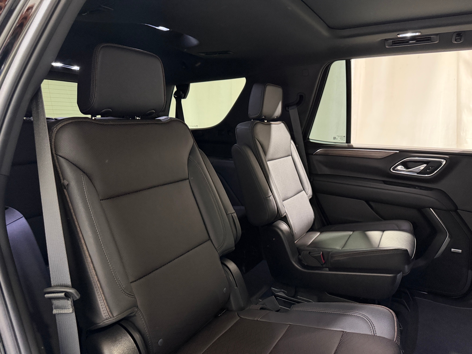 Thumbnail: 2023 Chevrolet Tahoe - 5