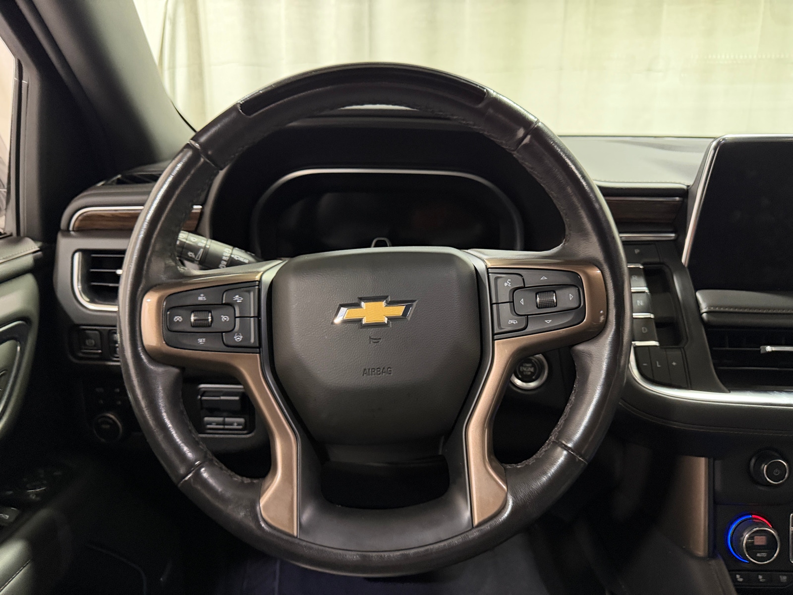Thumbnail: 2023 Chevrolet Tahoe - 4