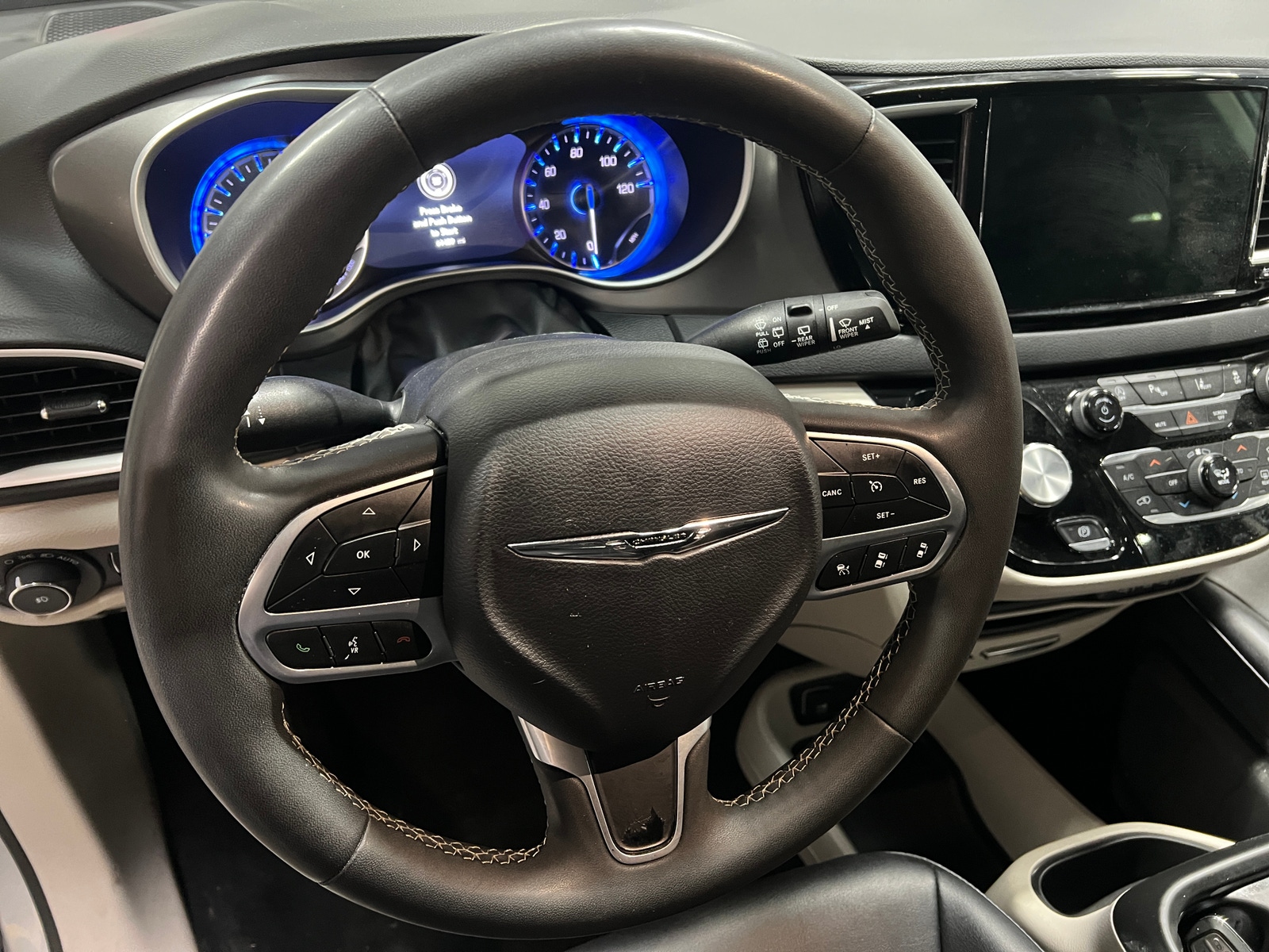 Thumbnail: 2024 Chrysler Pacifica - 4
