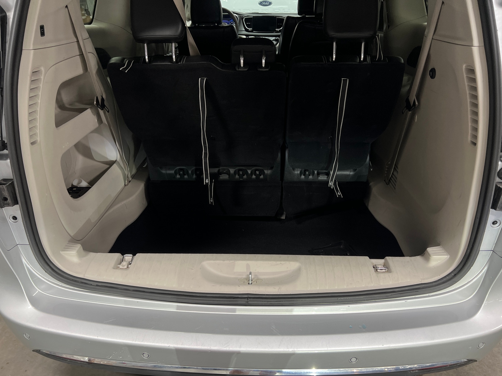 Thumbnail: 2024 Chrysler Pacifica - 6