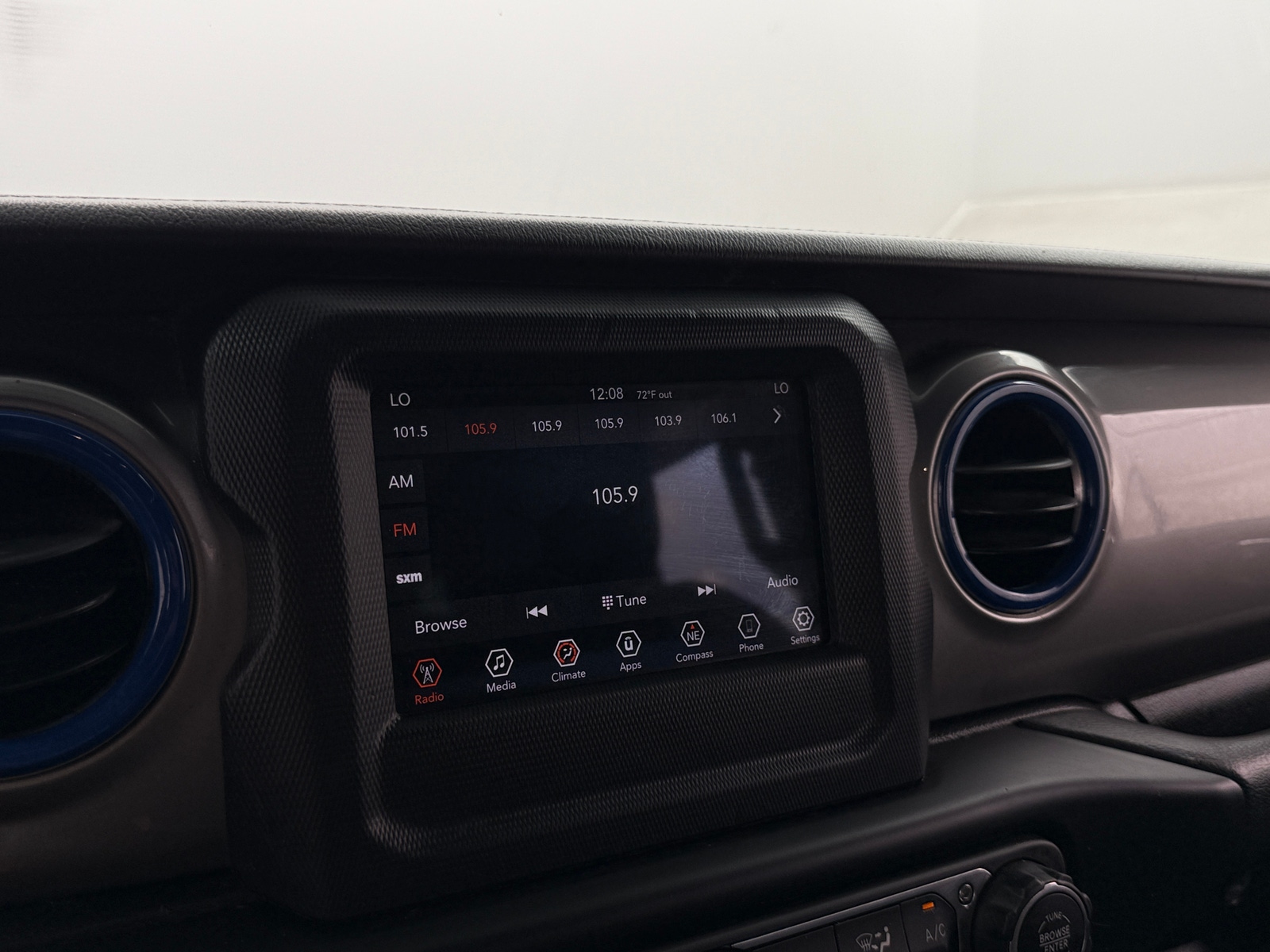 Thumbnail: 2020 Jeep Wrangler - 4