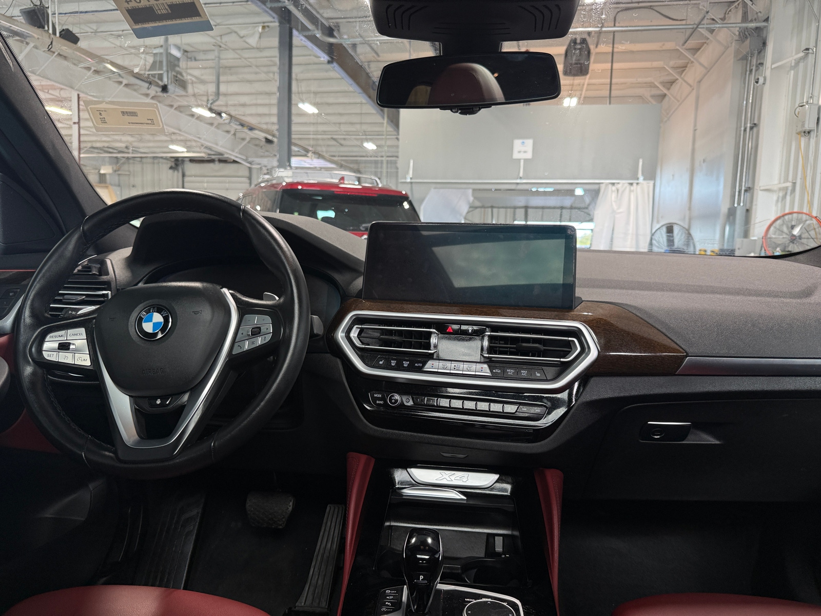 Thumbnail: 2022 BMW X4 - 2