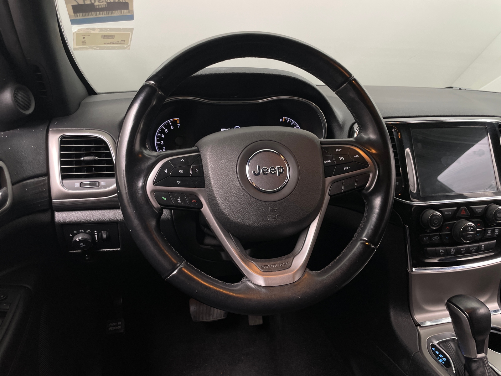 Thumbnail: 2022 Jeep Grand Cherokee - 5