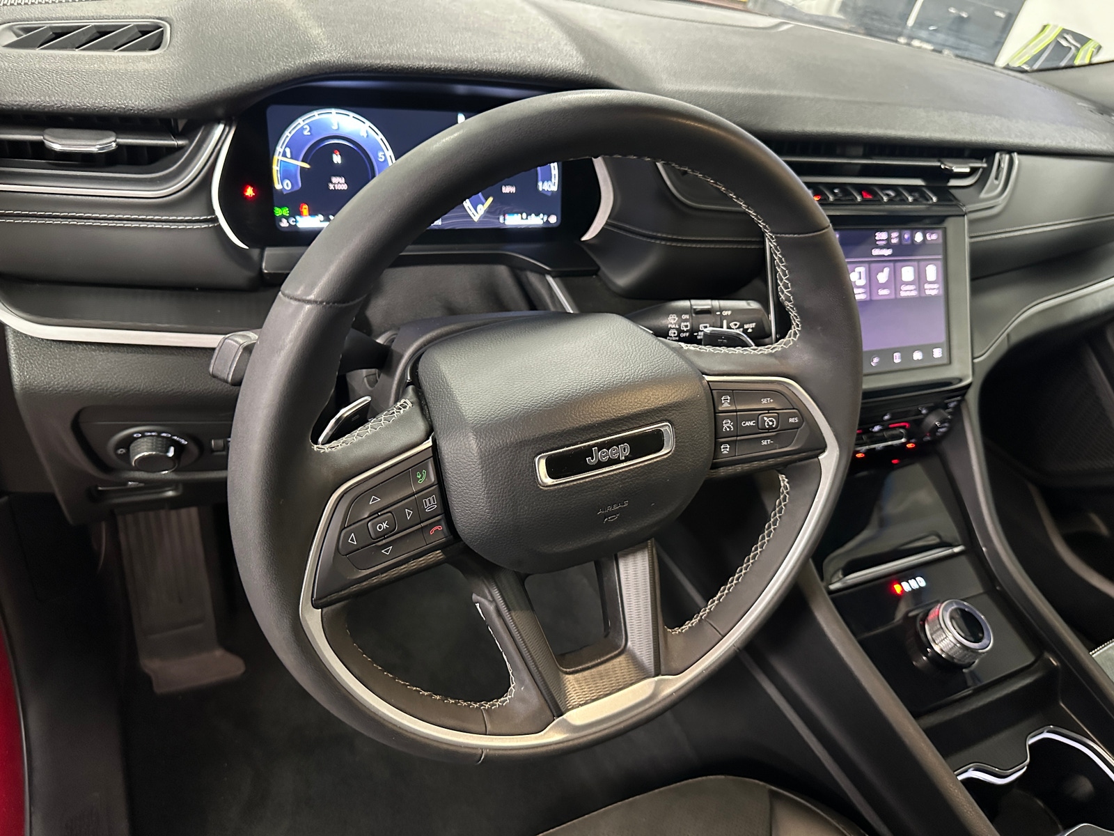 Thumbnail: 2025 Jeep Grand Cherokee - 4