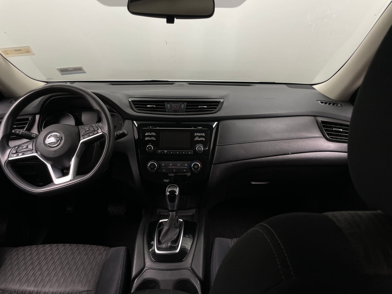 Thumbnail: 2017 Nissan Rogue - 3