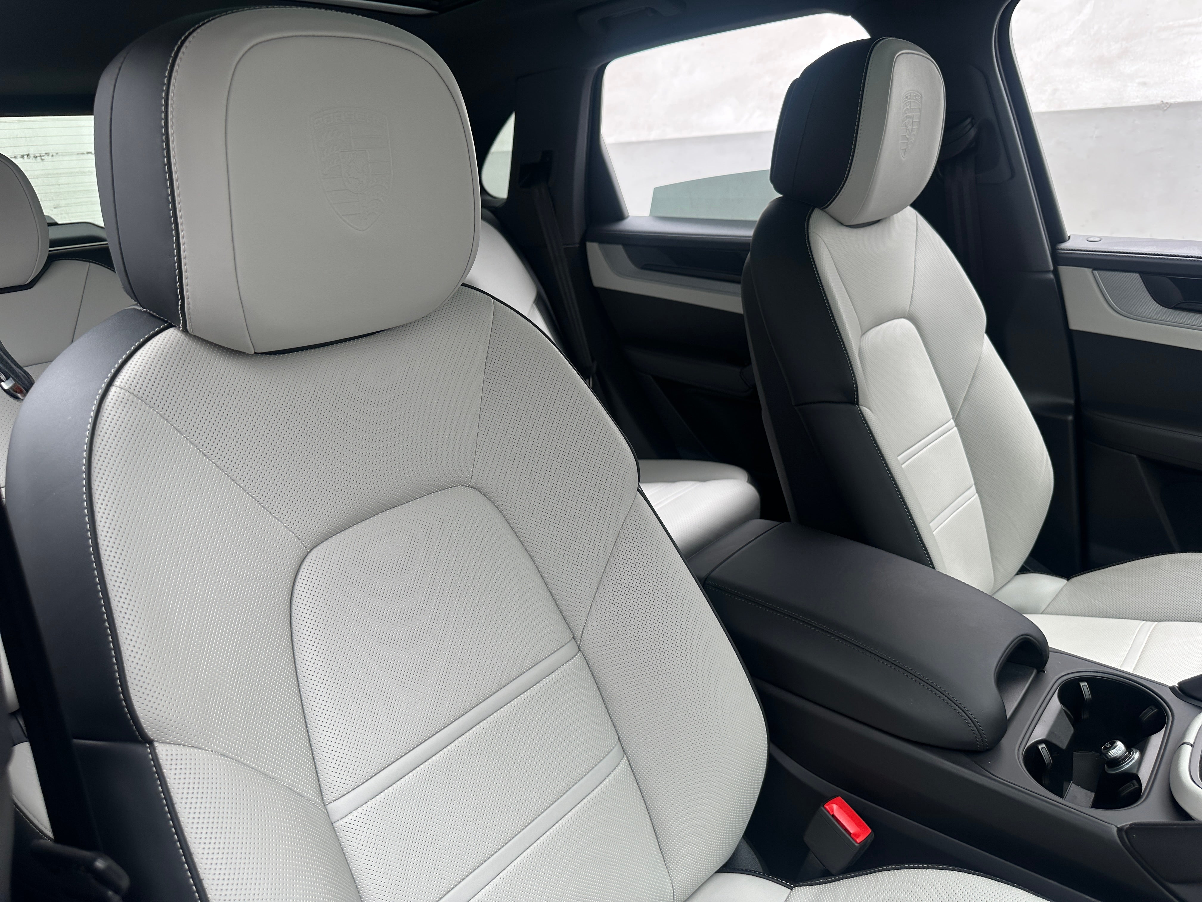 2024 Porsche Cayenne Base