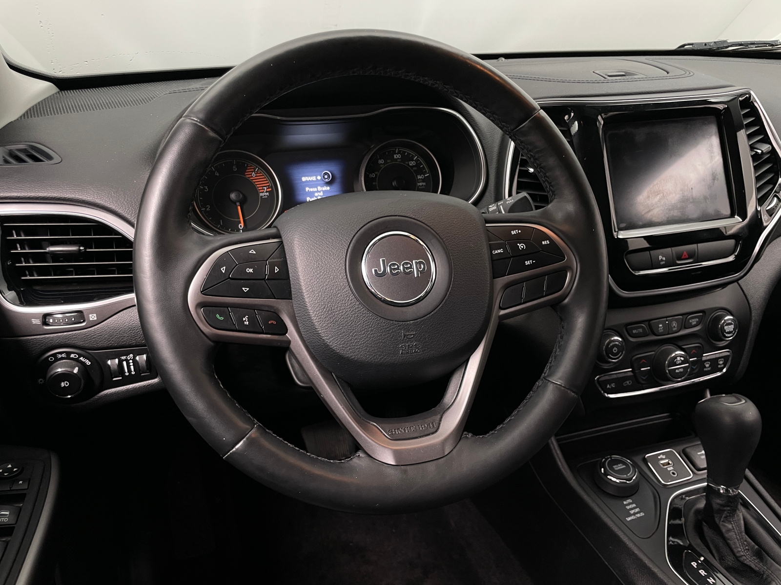 Thumbnail: 2019 Jeep Cherokee - 4