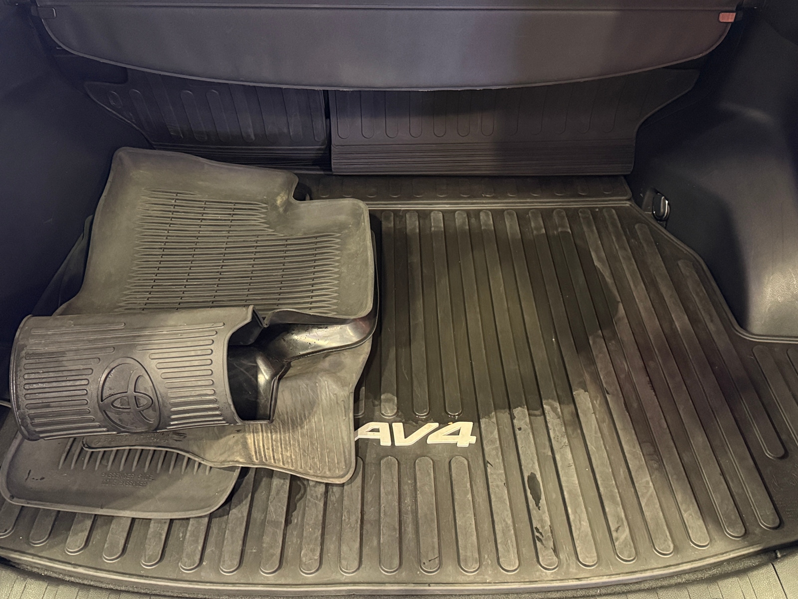 Thumbnail: 2020 Toyota RAV4 - 7