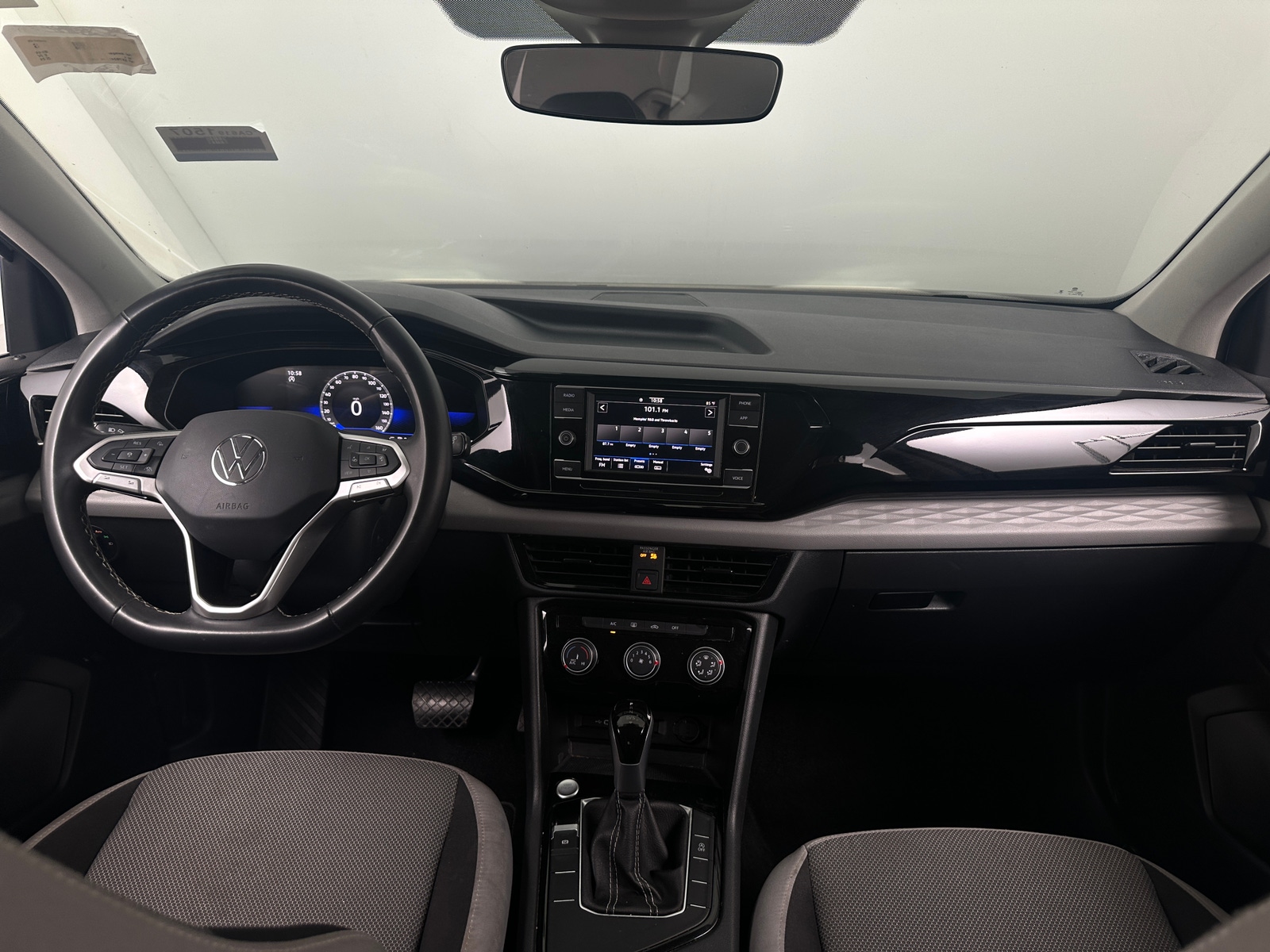 Thumbnail: 2024 Volkswagen Taos - 3