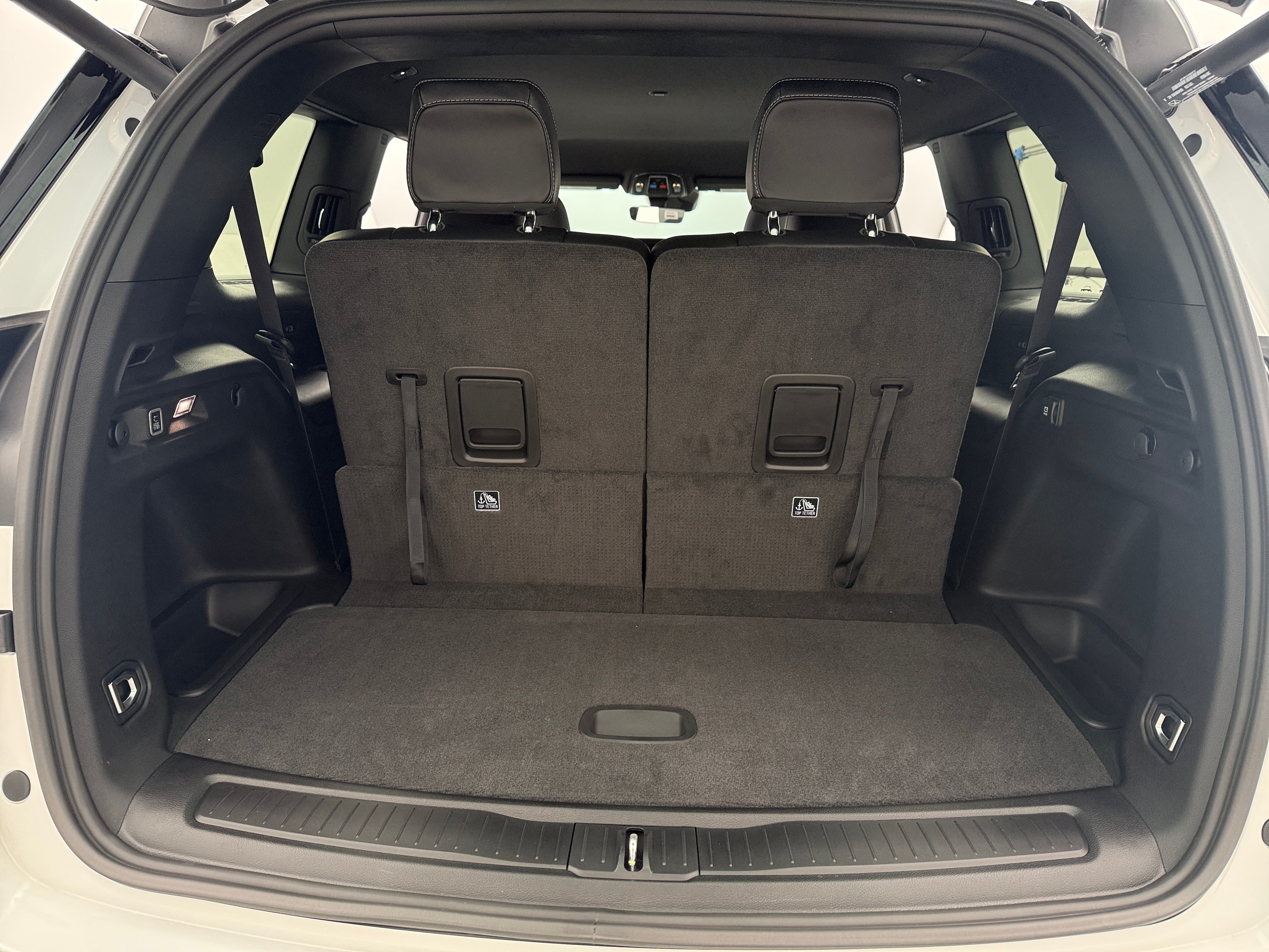 2027 Jeep Grand Cherokee L