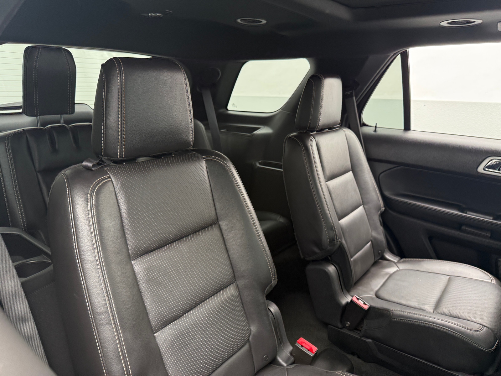 Thumbnail: 2015 Ford Explorer - 5