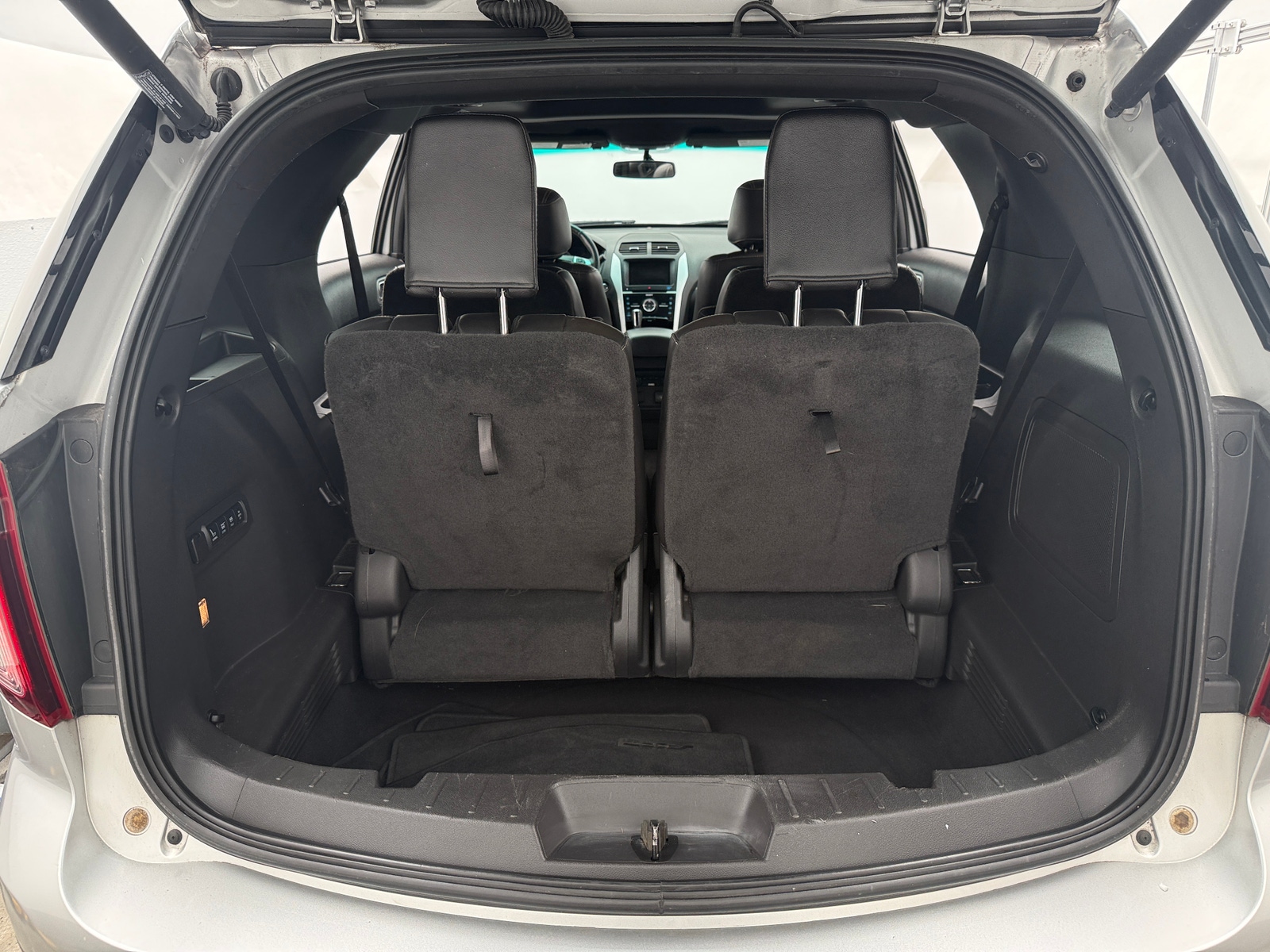 Thumbnail: 2015 Ford Explorer - 6