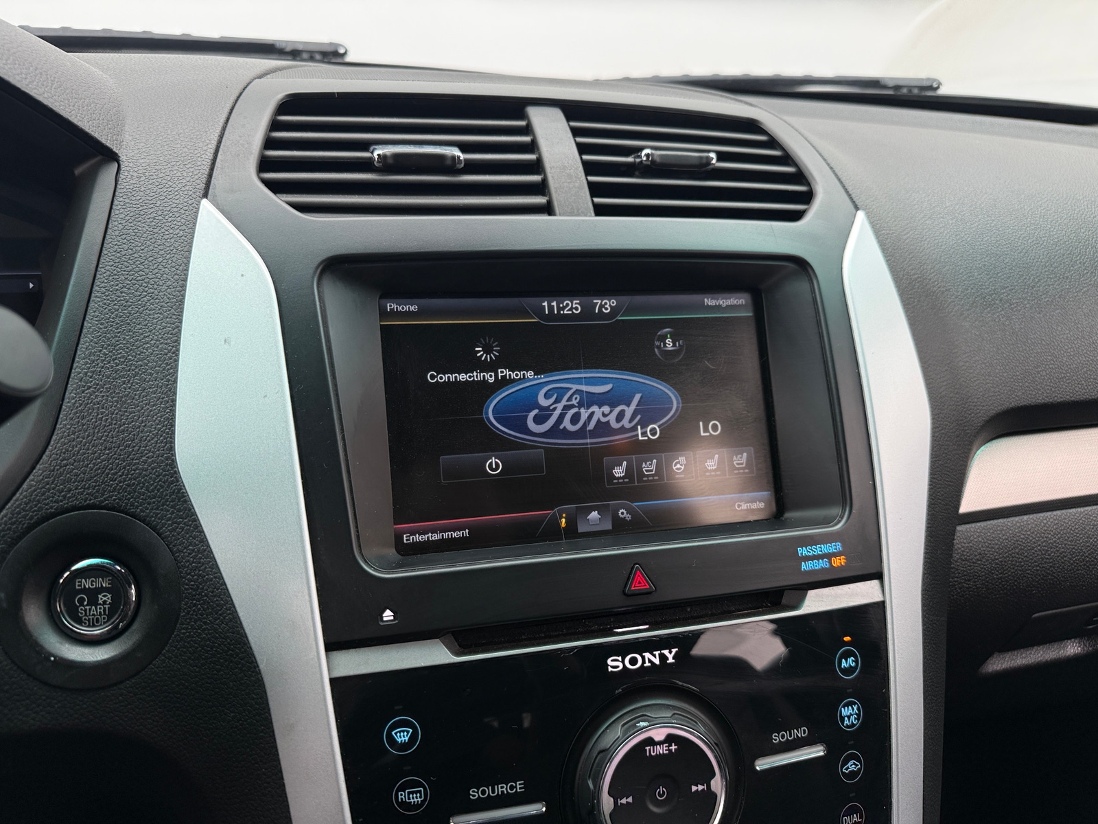 Thumbnail: 2015 Ford Explorer - 3