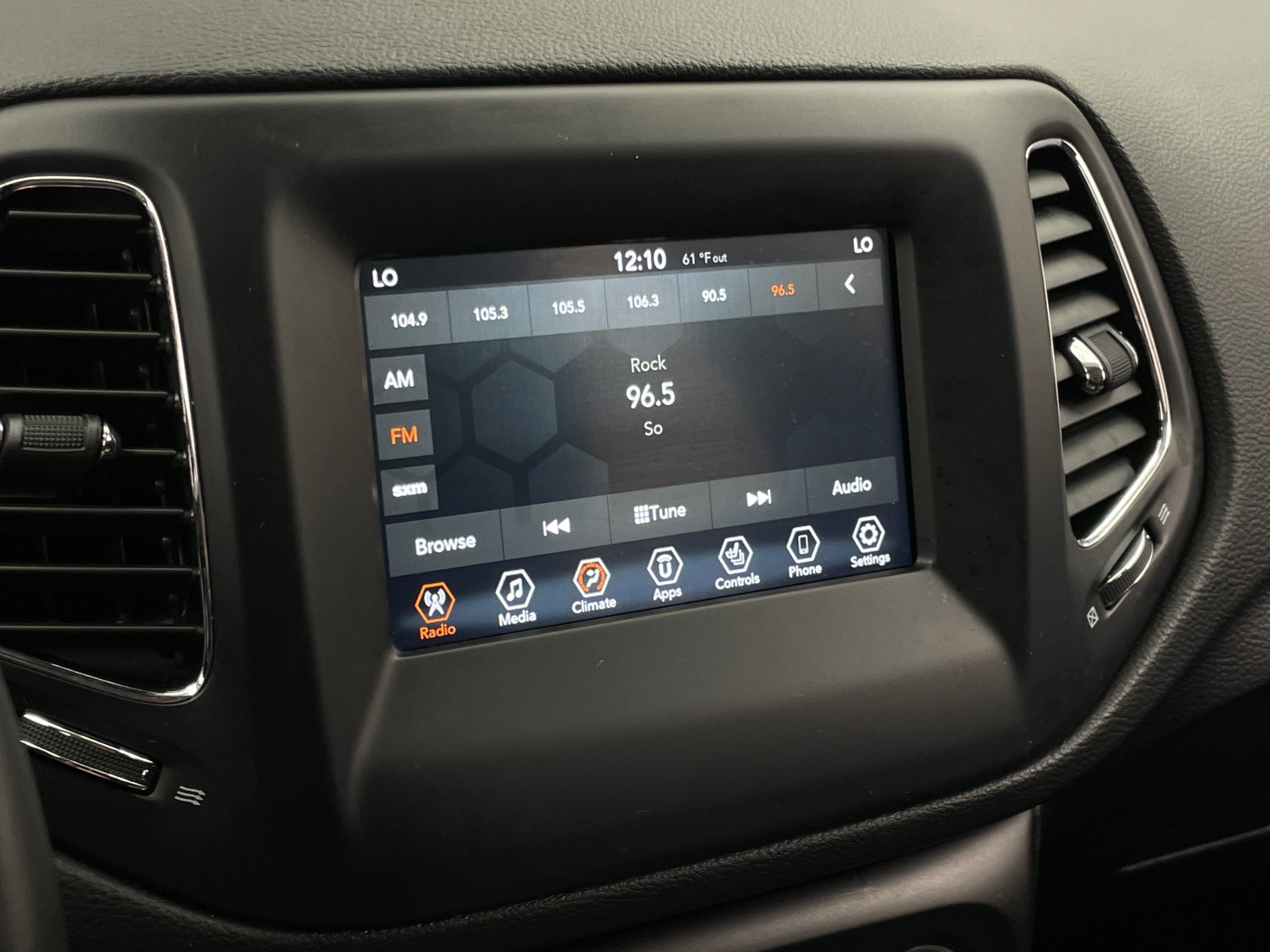 Thumbnail: 2021 Jeep Compass - 4