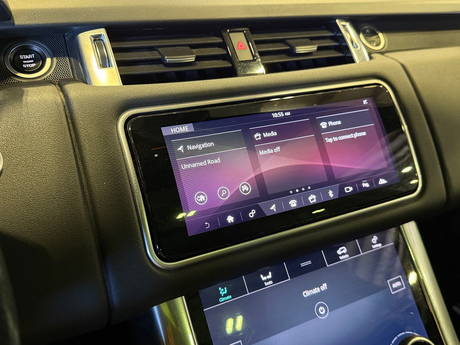 Thumbnail: 2020 Land Rover Range Rover Sport - 3