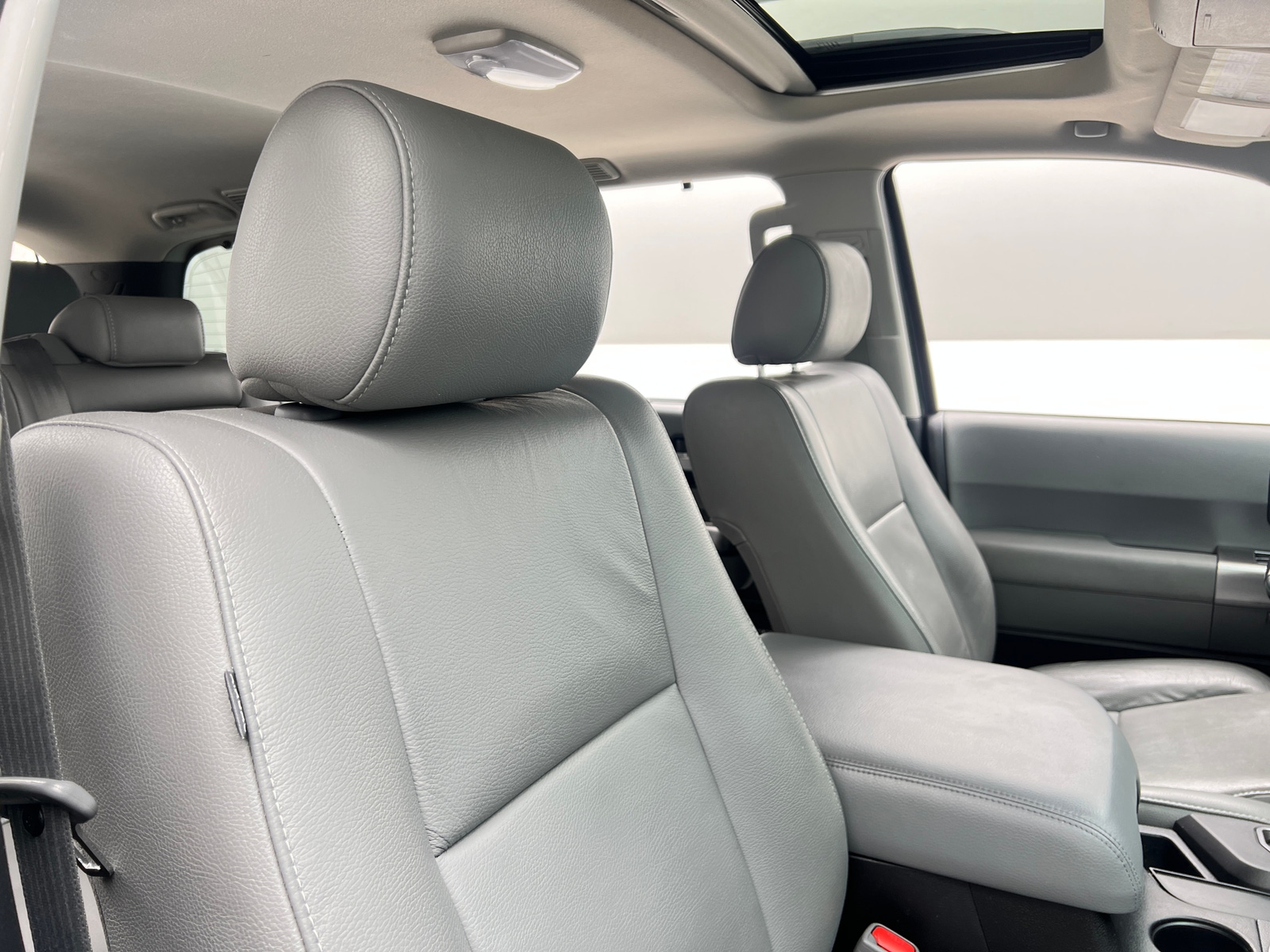 Thumbnail: 2018 Toyota Sequoia - 2