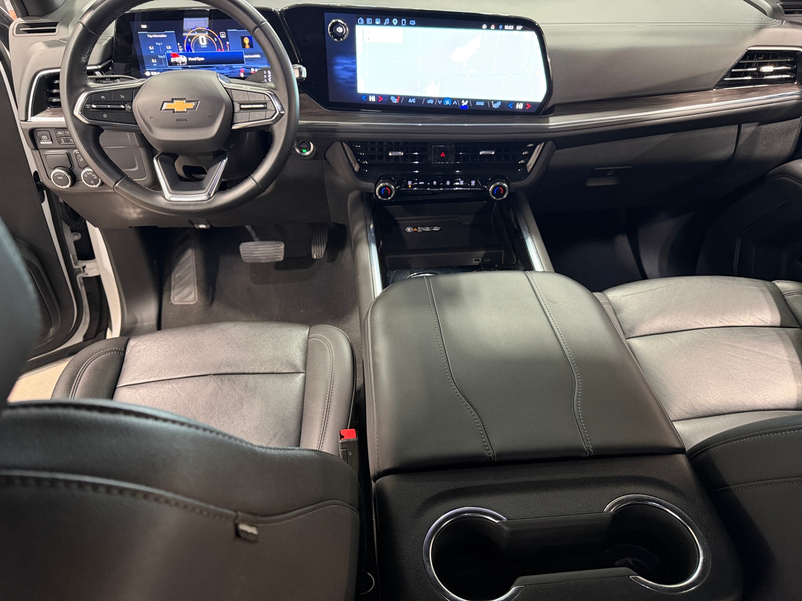 Thumbnail: 2025 Chevrolet Tahoe - 2