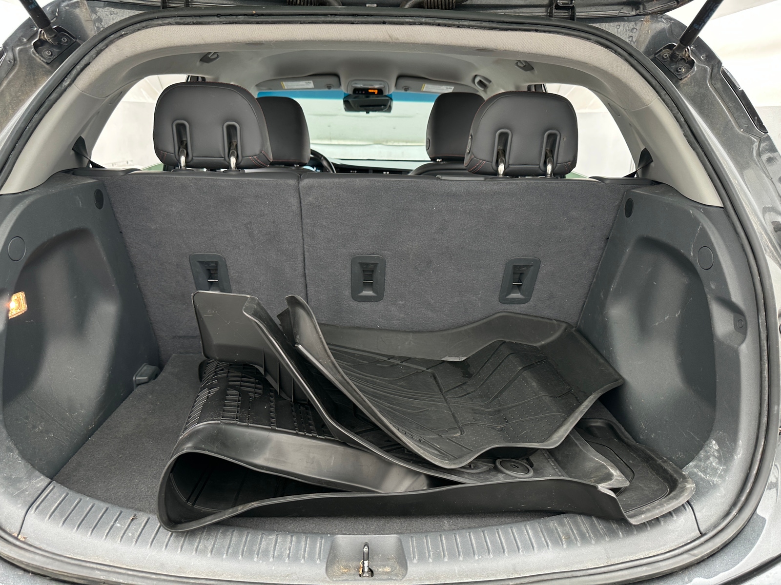 Thumbnail: 2020 Chevrolet Bolt EV - 6