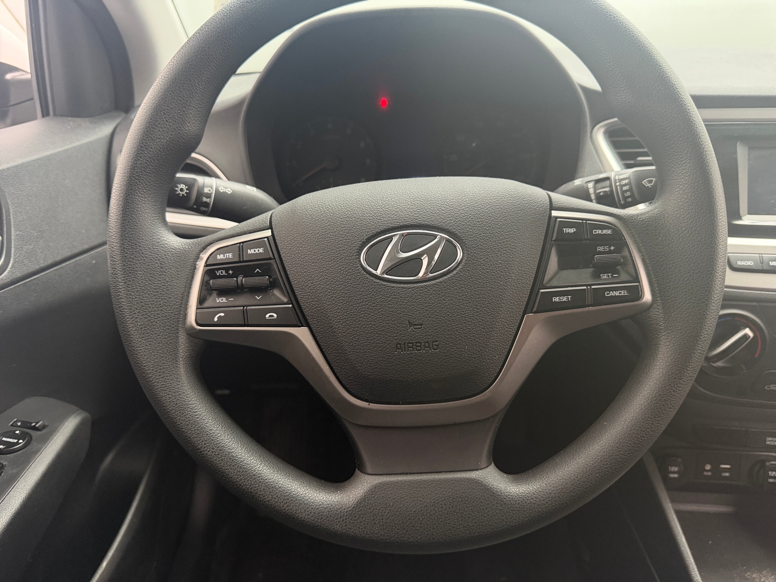 Thumbnail: 2022 Hyundai Accent - 5