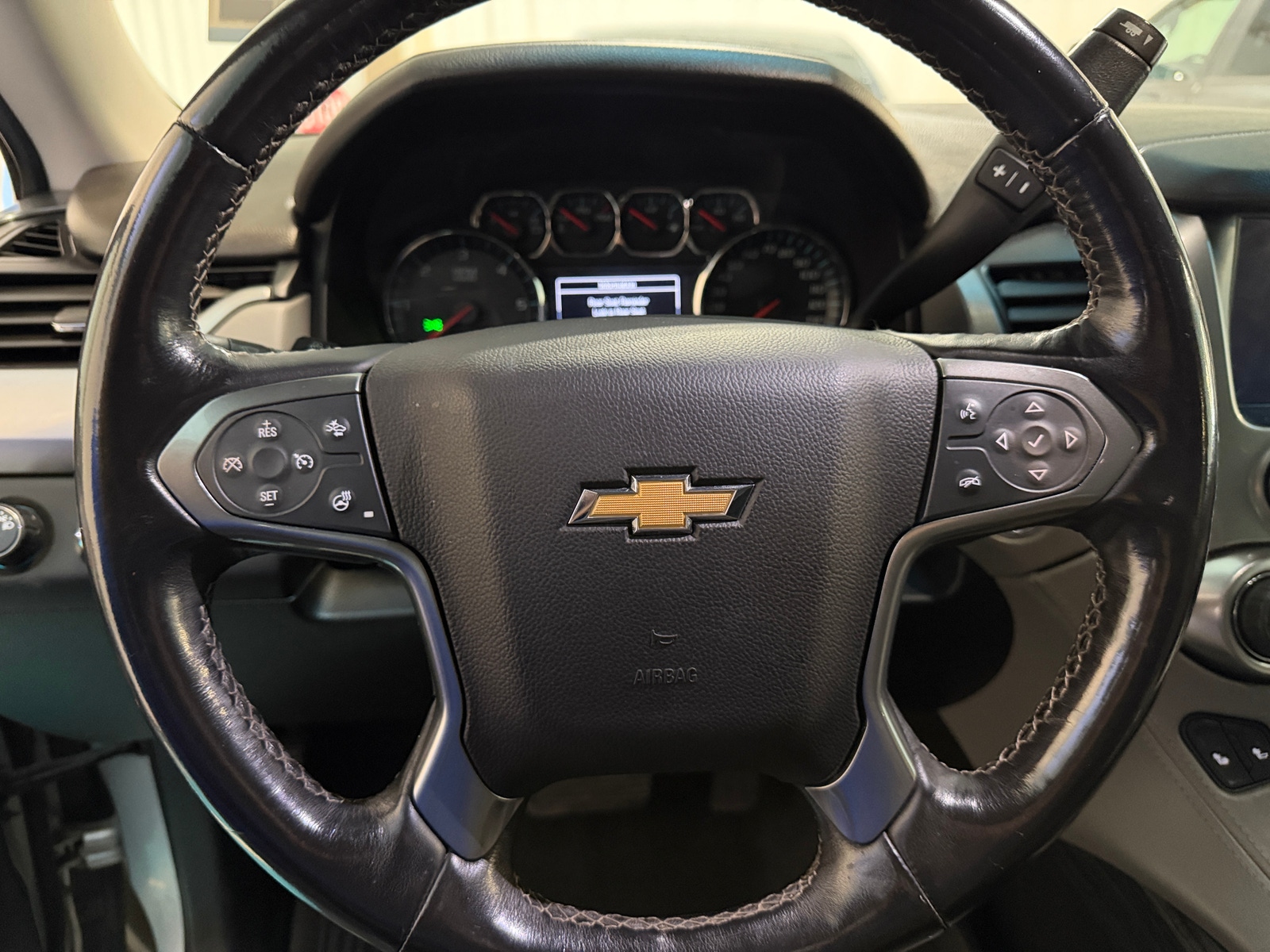 Thumbnail: 2019 Chevrolet Tahoe - 4