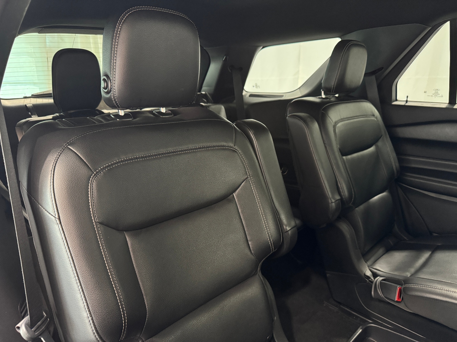 Thumbnail: 2020 Ford Explorer - 5