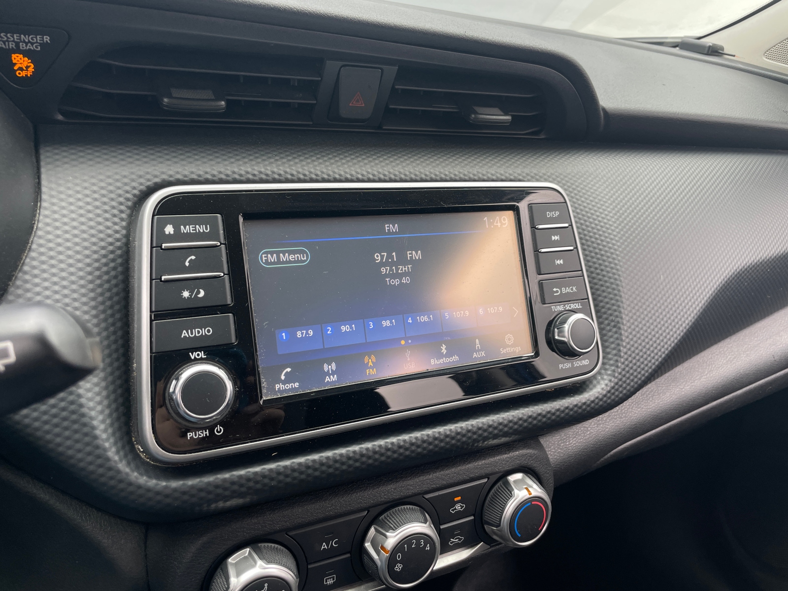 Thumbnail: 2021 Nissan Kicks - 4
