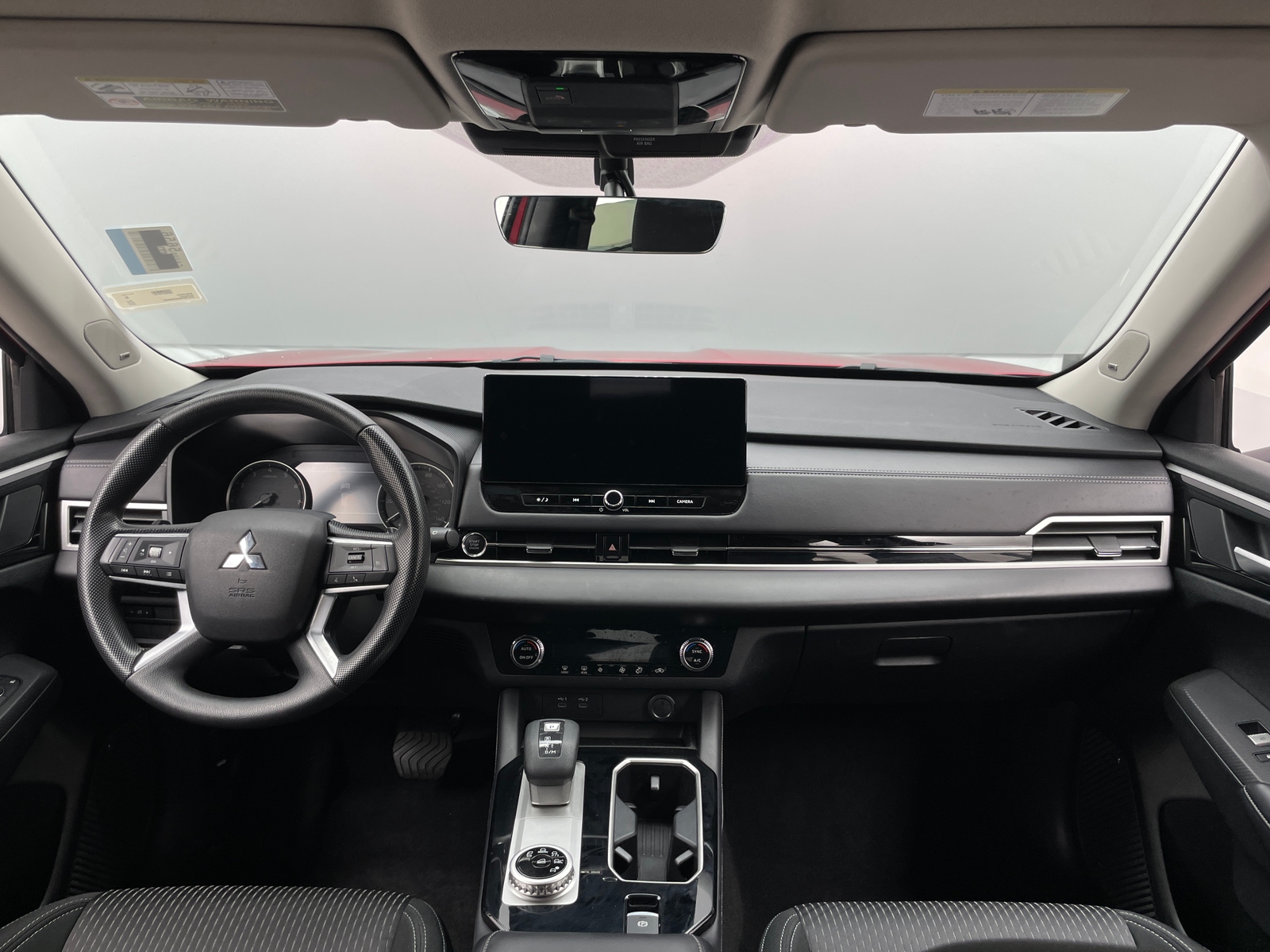 Thumbnail: 2025 Mitsubishi Outlander - 3