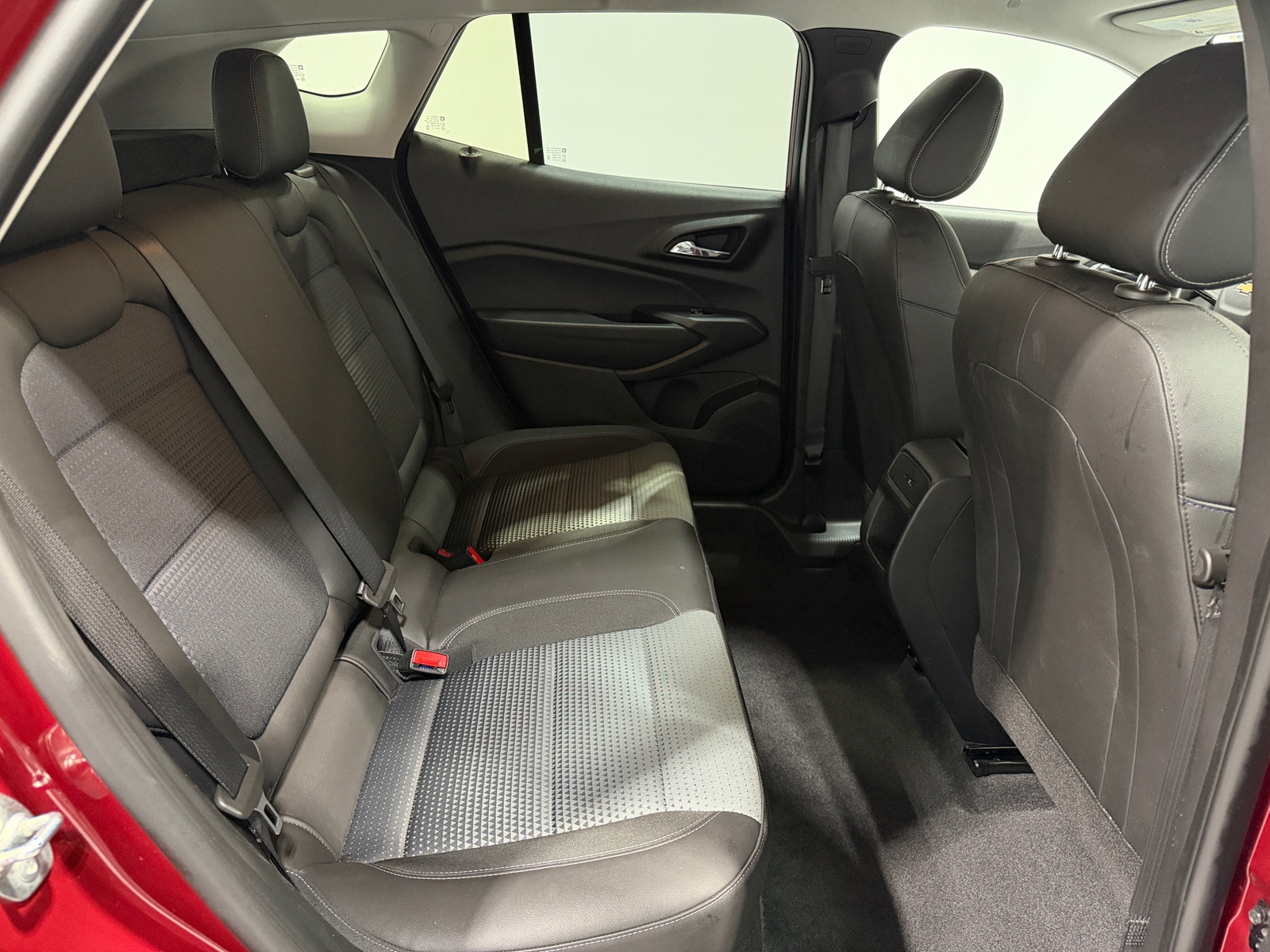Thumbnail: 2025 Chevrolet Trax - 5