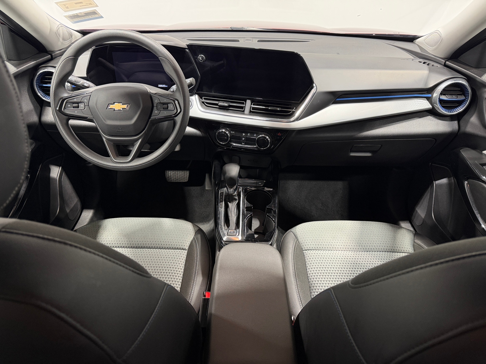 Thumbnail: 2025 Chevrolet Trax - 2