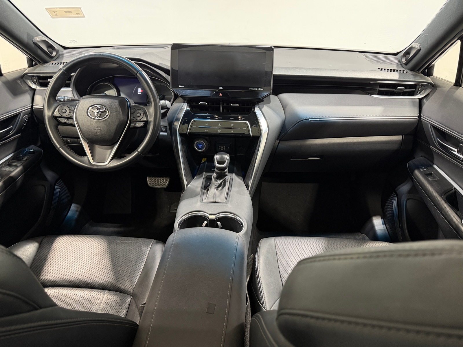 Thumbnail: 2021 Toyota Venza - 3