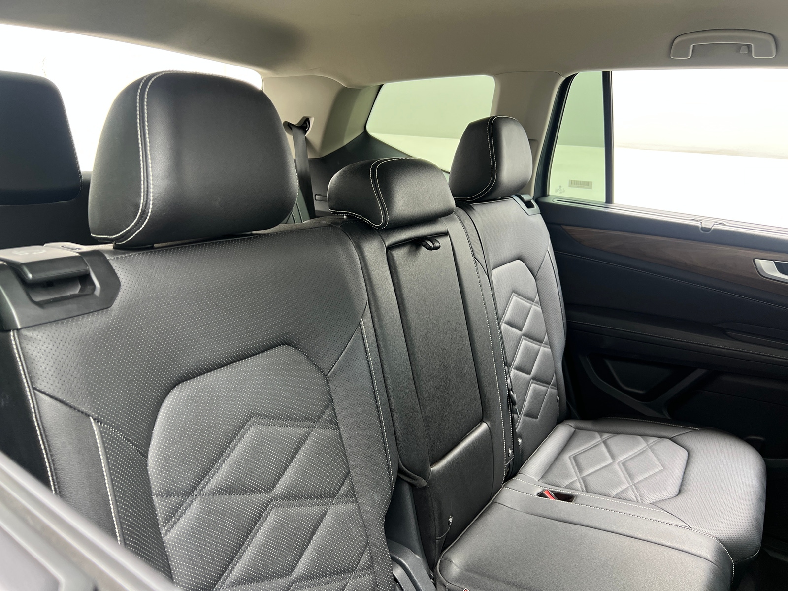 Thumbnail: 2025 Volkswagen Atlas - 6