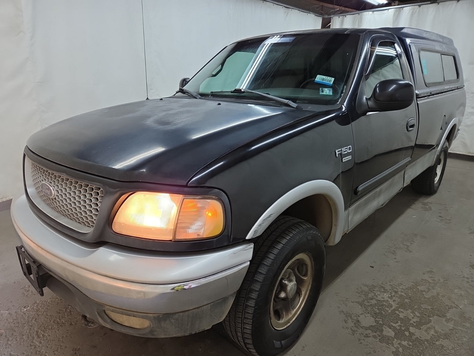 1999 Ford F-150 Reg Cab 139" 4WD XL