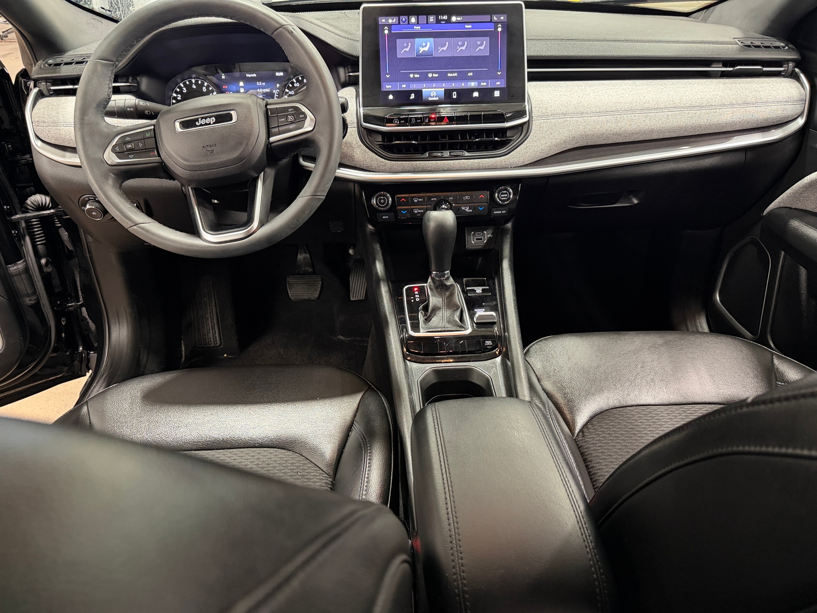 Thumbnail: 2023 Jeep Compass - 3