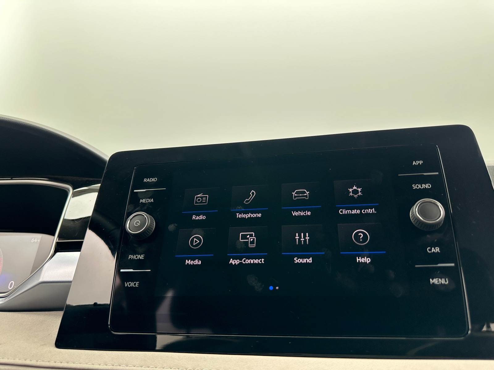 Thumbnail: 2025 Volkswagen Taos - 4