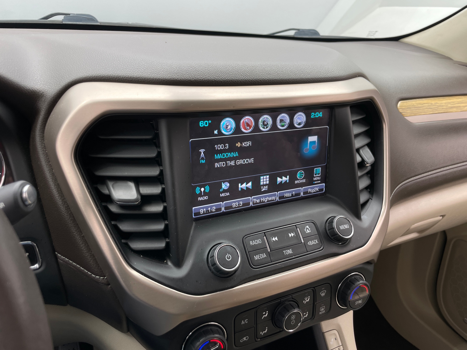 Thumbnail: 2018 GMC Acadia - 3