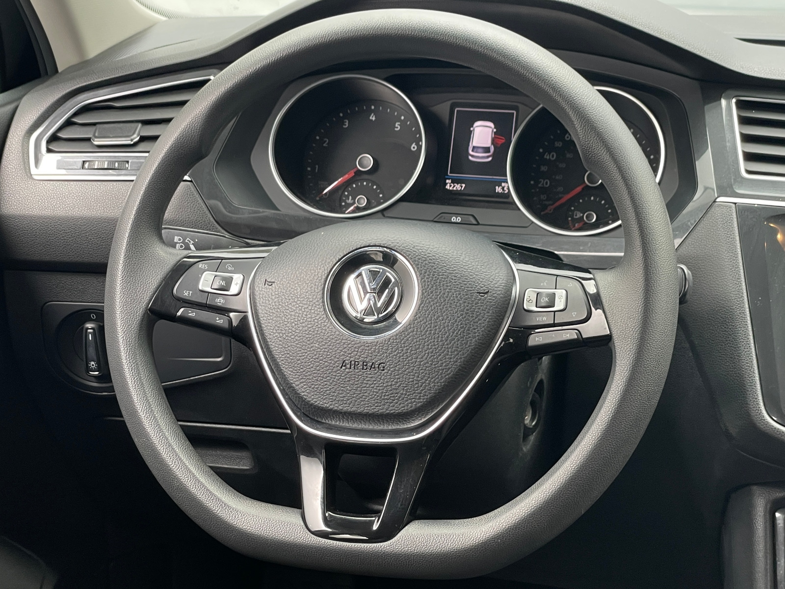 Thumbnail: 2019 Volkswagen Tiguan - 5