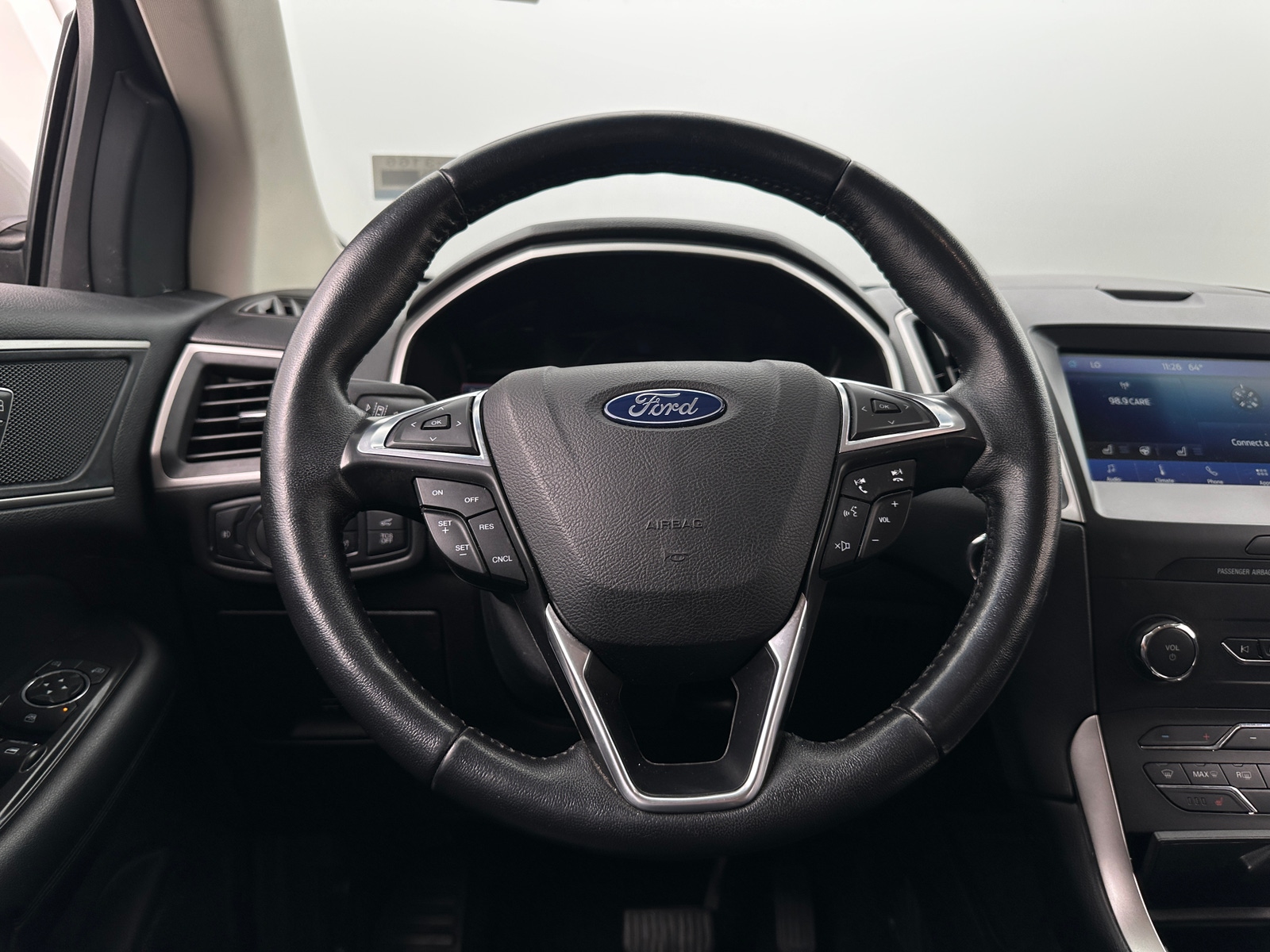 Thumbnail: 2019 Ford Edge - 4