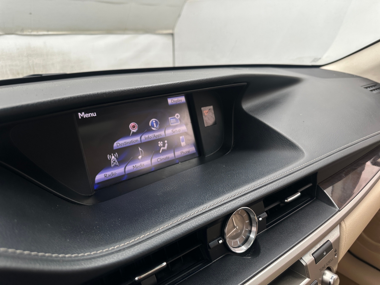 Thumbnail: 2013 Lexus ES - 4