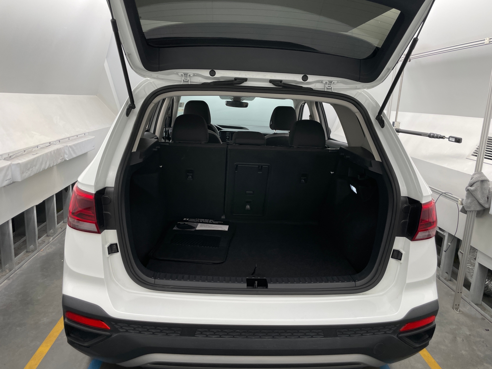 Thumbnail: 2024 Volkswagen Taos - 7